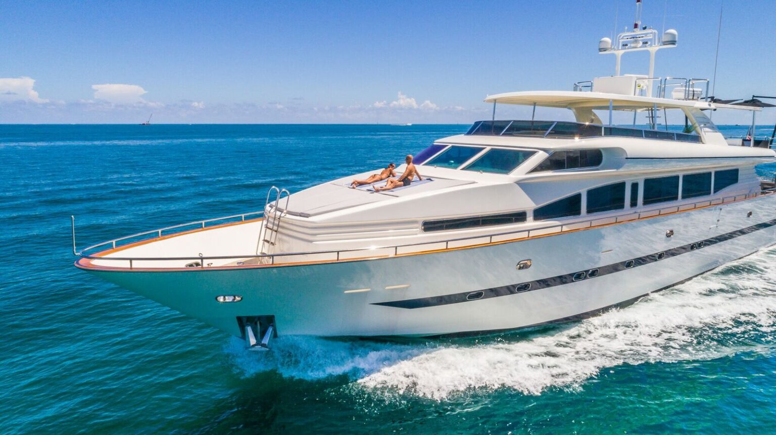 yacht renting in miami