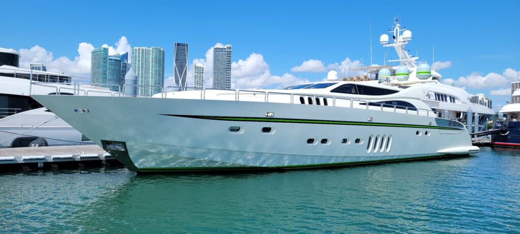 115' Leopard Yacht Charters Miami Beach